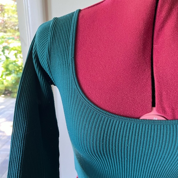 Zara Ribbed Long Sleeve Crop Top - Picture 2 of 10